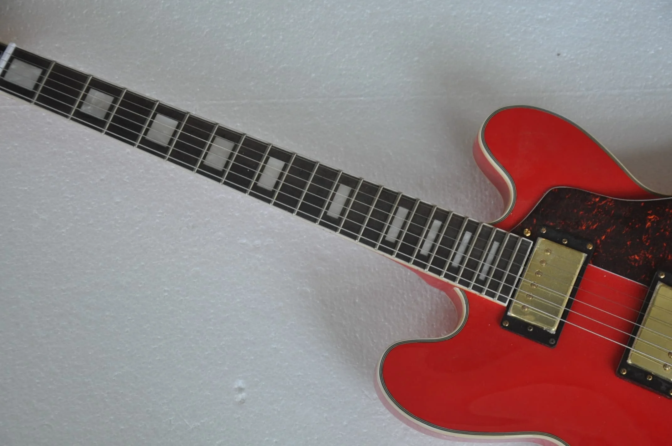 China guitar factory custom new 335 red Electric Guitar, Gold Hardware In stock 1029