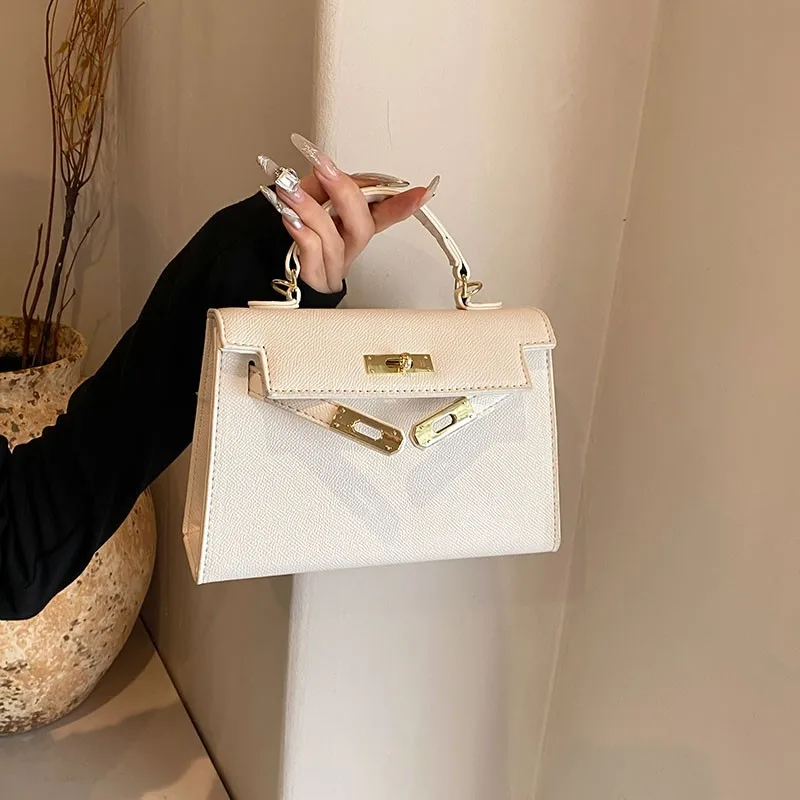 

Elegant Leather Crossbody Bag For Women With Vintage Design And Large Capacity In Solid Color Trendy Fashion
