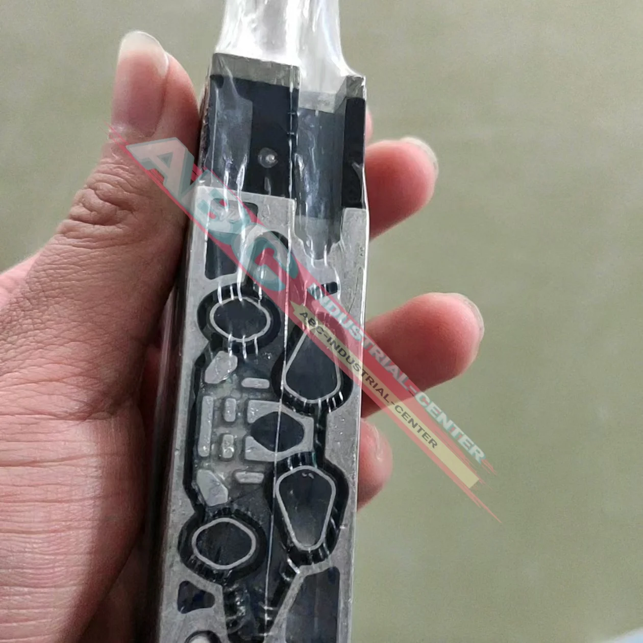 New  SXE9561-A80-00 Solenoid Valve SXE9573-170-00 in box