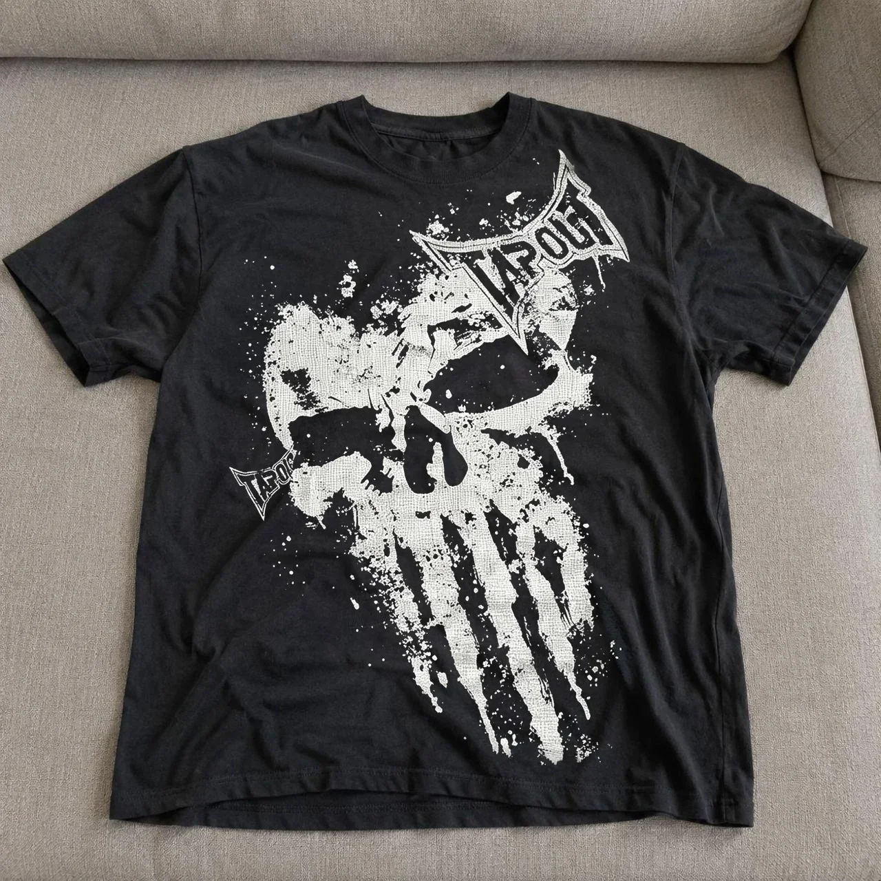 Vintage Skull Crossbones Graphic T-shirt, Unisex Retro Punk Flame Crew Neck Short Sleeve Tee, Grunge Streetwear Top Y2k Top