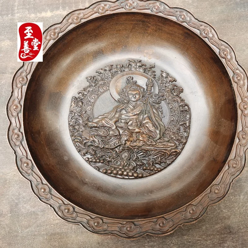 Antique-style decorative pieces for the living room, featuring a patina effect, imitation antique alloy, and a Guanyin figure wi