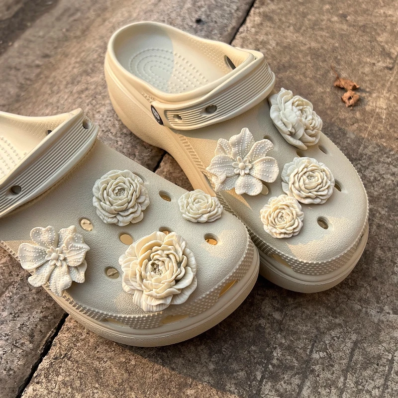 

MINISO Antique Blossom Pearl Shoe Charms for Clogs Accessories DIY Sandals Garden Shoe Decor Buckles Beach Bag Girls Women Gifts
