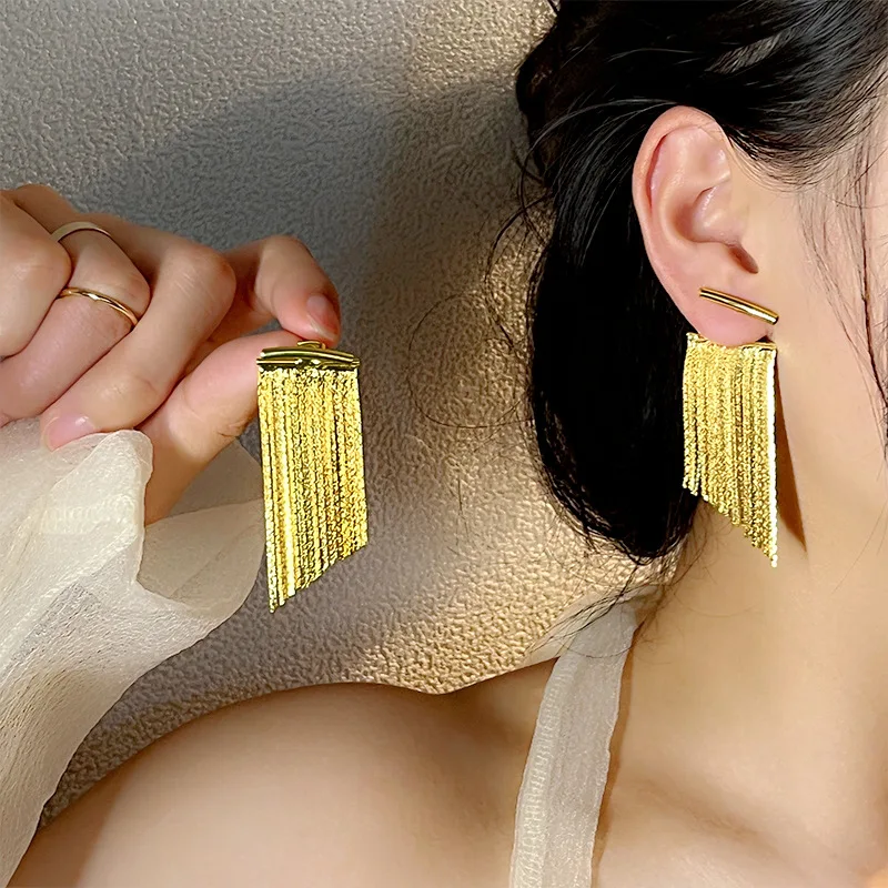 Fashion Statement 14K Gold Color Tassel Pendant Earrings For Women Luxury Shiny Metal Chain Stud Earrings Party Jewelry Gifts