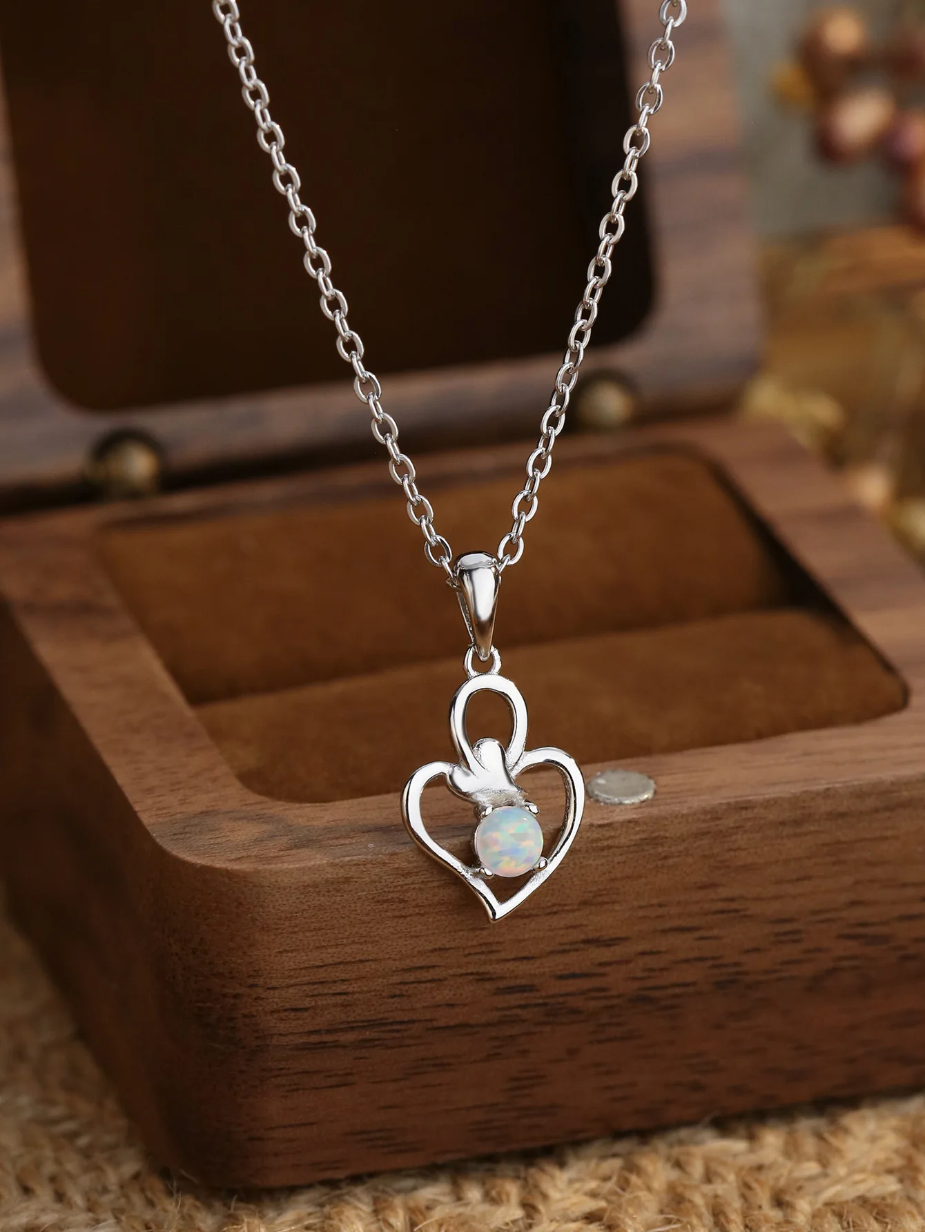 

100% 925 Silver Women's Necklace with Hollow Heart-shape Design and Opal,Fashion Elegant Style for Dating or Wedding Wearing