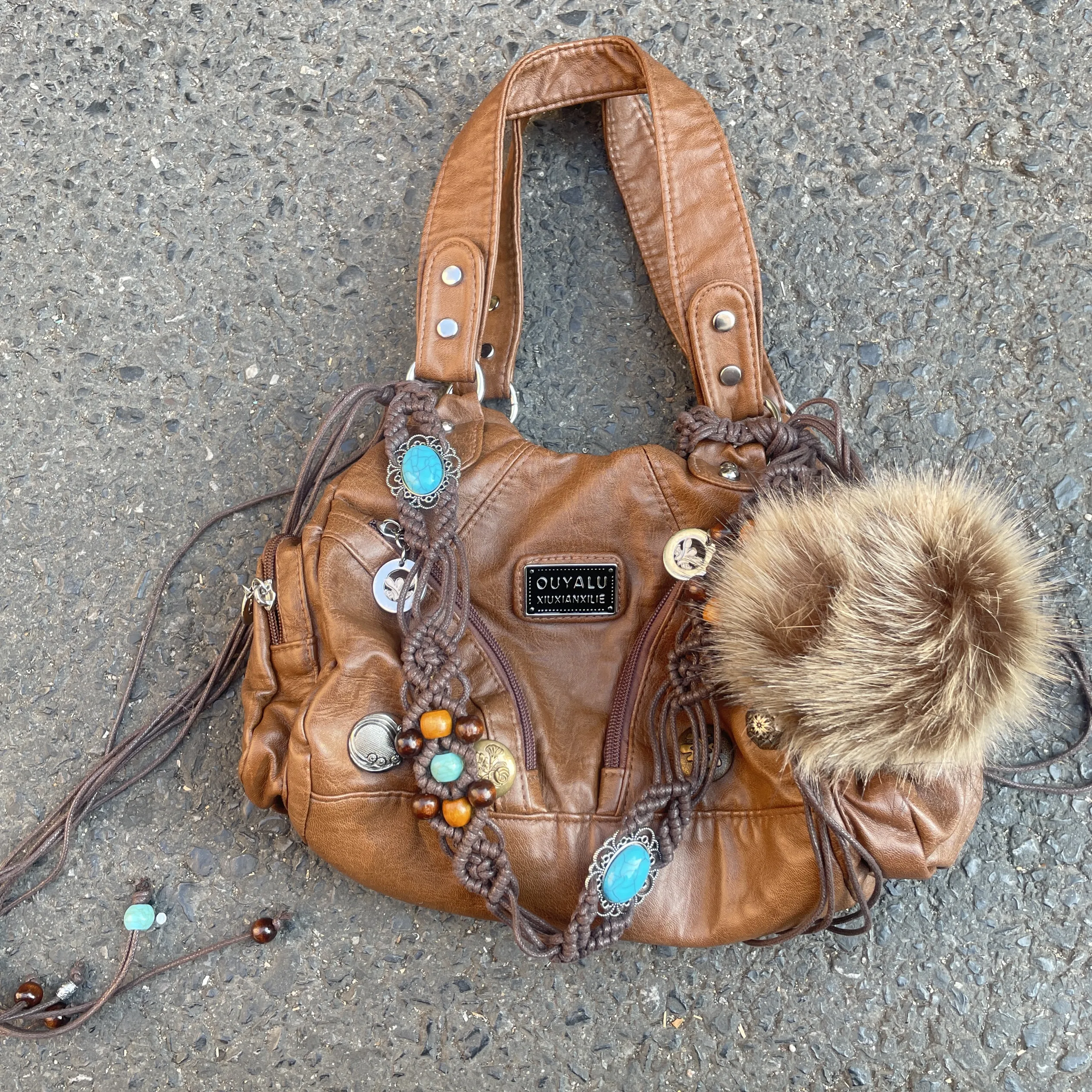 

Женская сумка Y2k, большая вместительная дизайнерская модная коричневая сумка на плечо, женская пушистая сумка подмышками, новинка зимы 2025, винтажные сумки