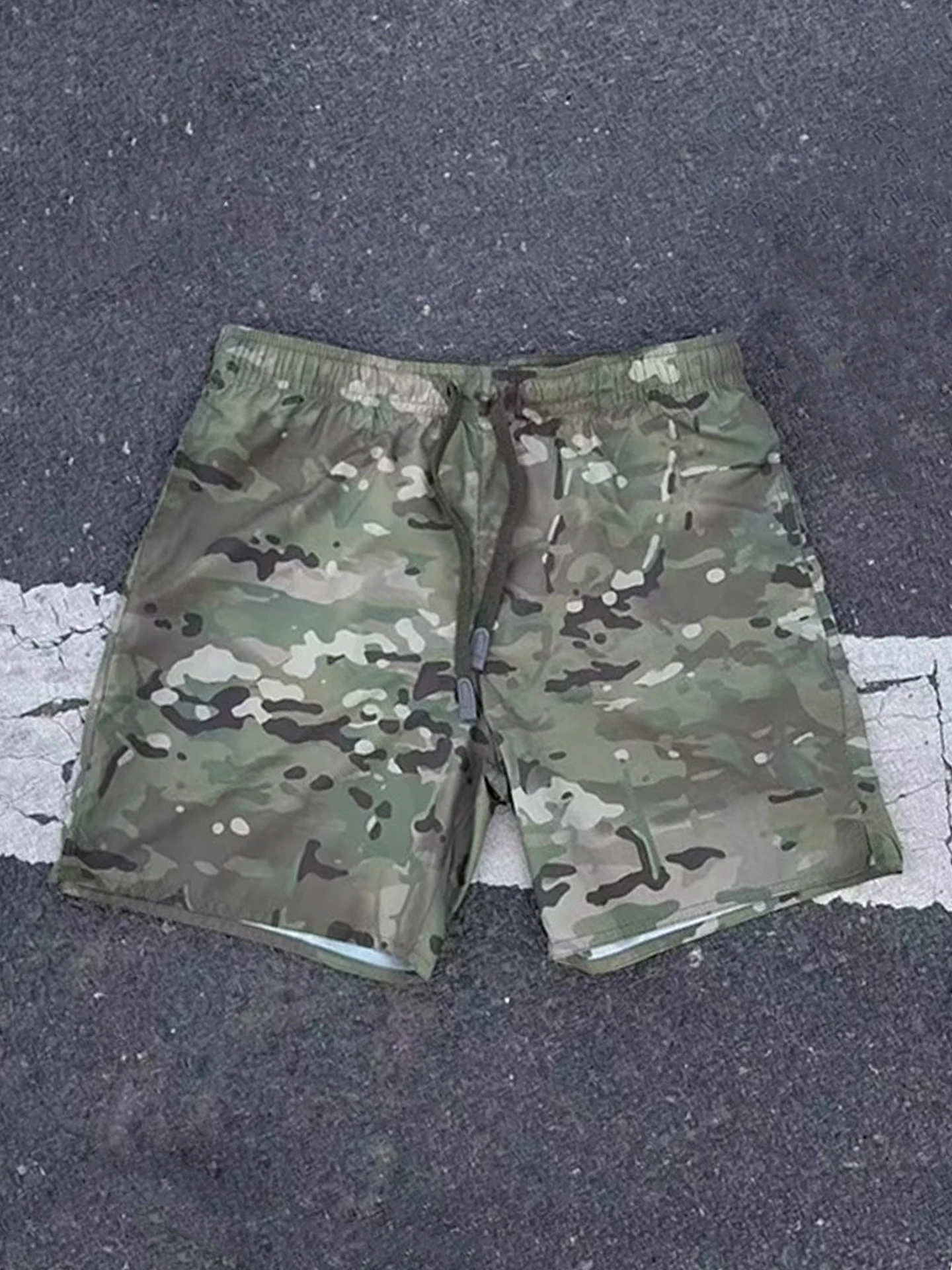 

Мужские шорты в американском стиле, быстросохнущие, камуфляжные, летние, тонкие, из ледяного шелка, с охлаждающим эффектом, спортивные брюки для активного отдыха, повседневные, пляжные, укороченные (до колена)