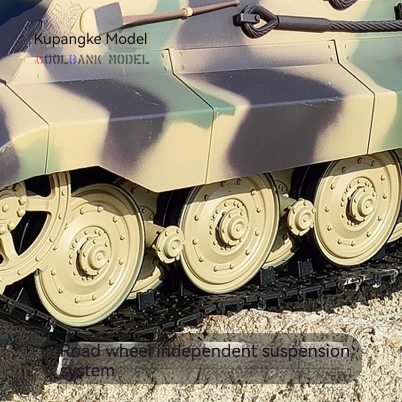 ヘンロン 3888A ドイツ タイガー キング ラジコン戦車モデル 射撃機能付き 2.4G周波数 重戦車玩具 多機能