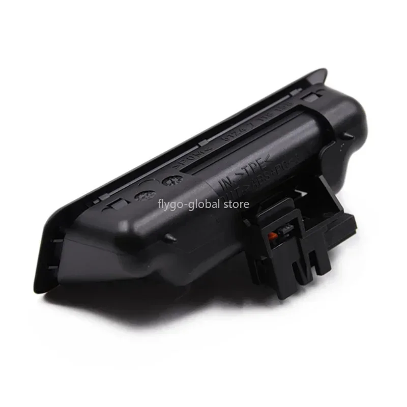 7118158 51247118158…