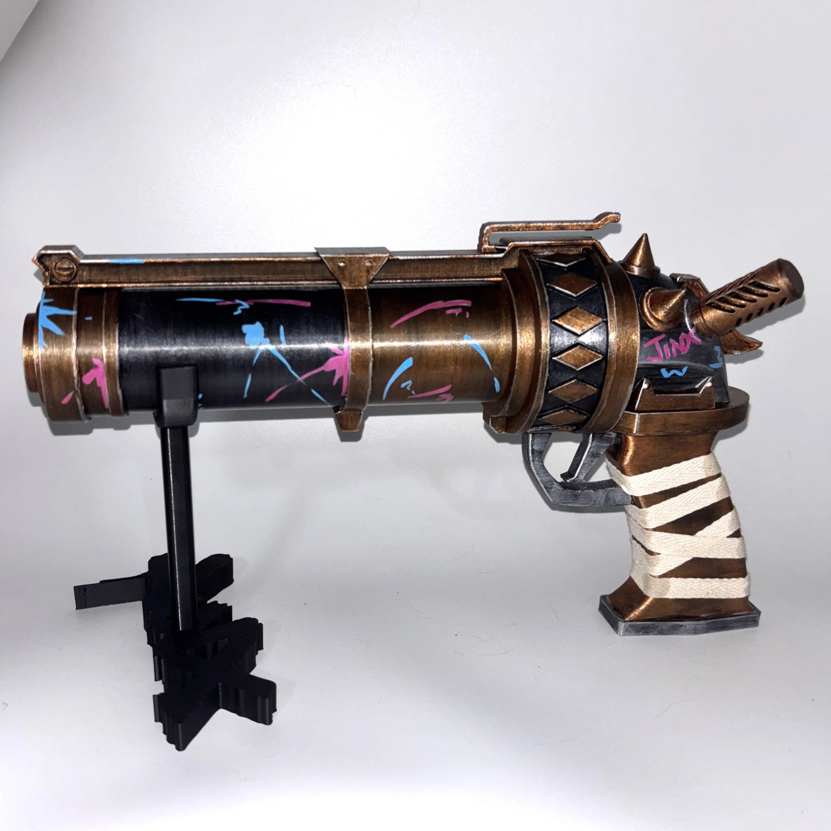 Spot War of Two Cities Jinx Revolver cosplay 2026 Fearless Contract Justice Props Ornaments