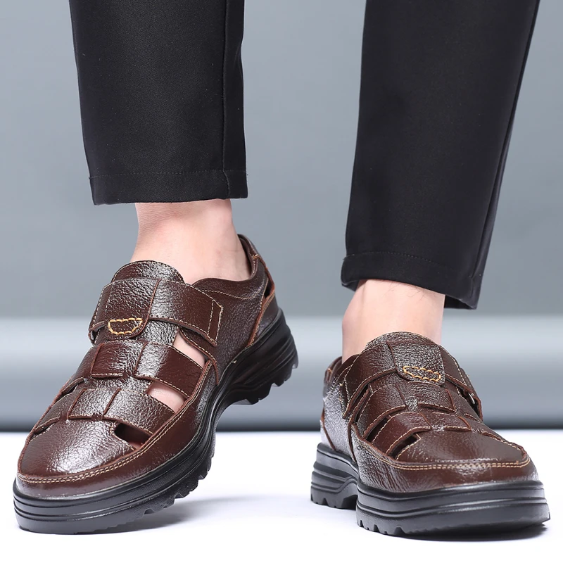 

Простые кожаные сандалии с закрытым носком, дышащие, на липучке, повседневные летние туфли для мужчин, удобные нескользящие сандалии для ходьбы