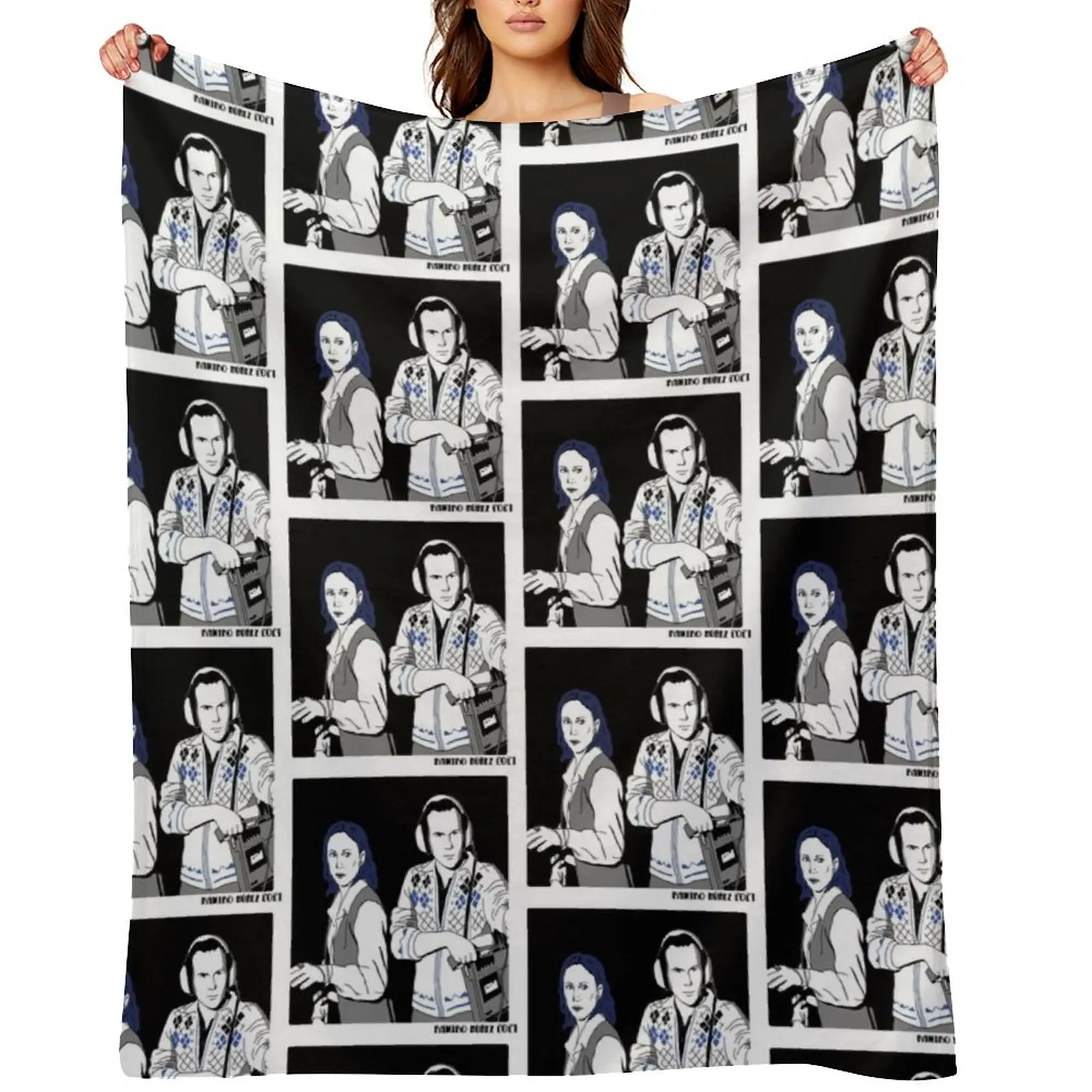 The Warrens Lorraine & Ed Warren Throw Blanket Bed Plaid Decorative Beds Winter beds Blankets