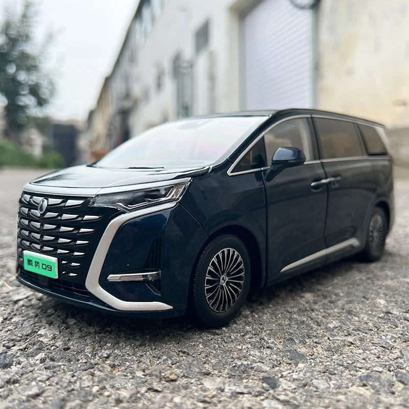 

Оригинальная модель 1:18, BYD Auto DENZA D9 Business MPV, модель автомобиля из сплава для дисплея, подарков и коллекций