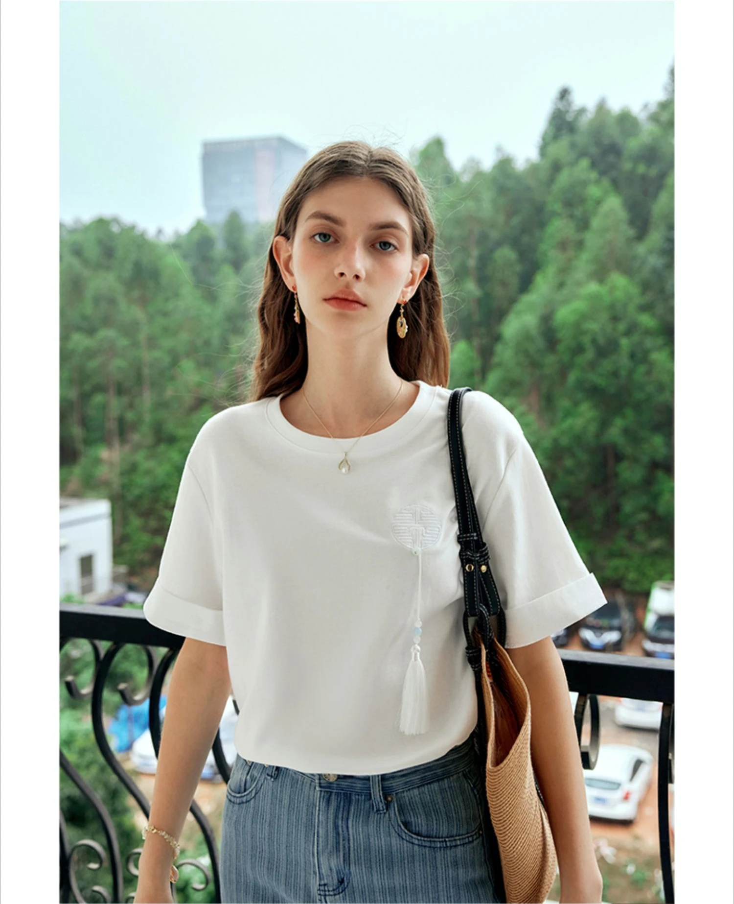

OLrain Chinese Style Embroidery Tassel T-shirt for Woman 2025 Summer Commute Casual Comfort Knitte Cotton Luxury Tees O24XT91666