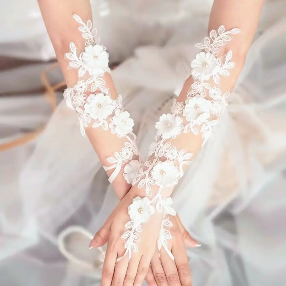 Exquisite Floral Lace Wedding Gloves Fingerless Rhinestone Bridal Mittens Princess Style Elegant Hand Accessory