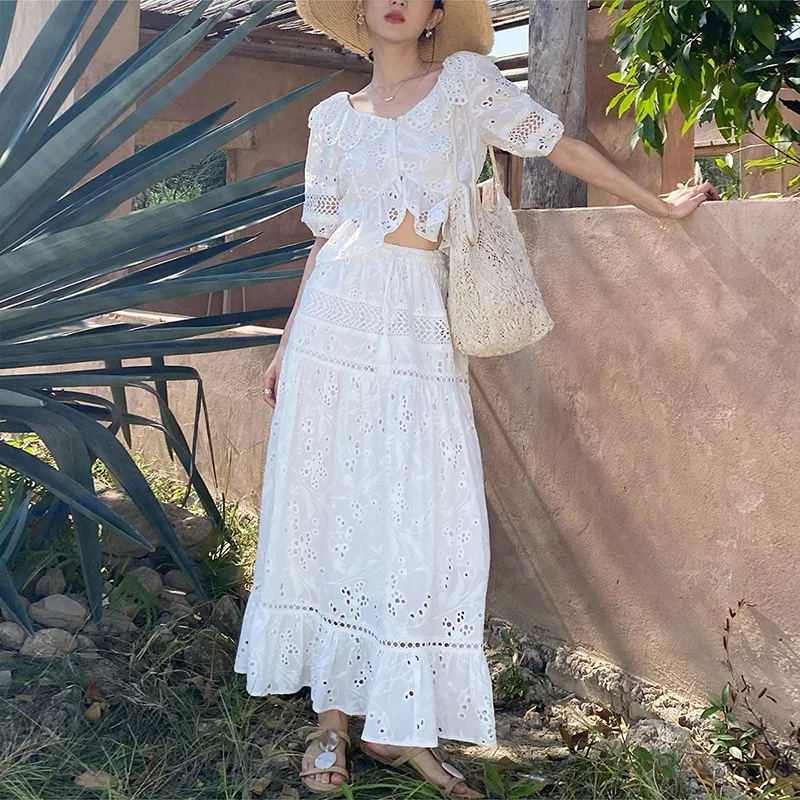 Frühling und Sommer Y2k Rock Xiaoxiangfeng Weiblicher Anzug Eine Promi Französischer Stil Urlaubsstil Stickerei Tops Rock Temperament