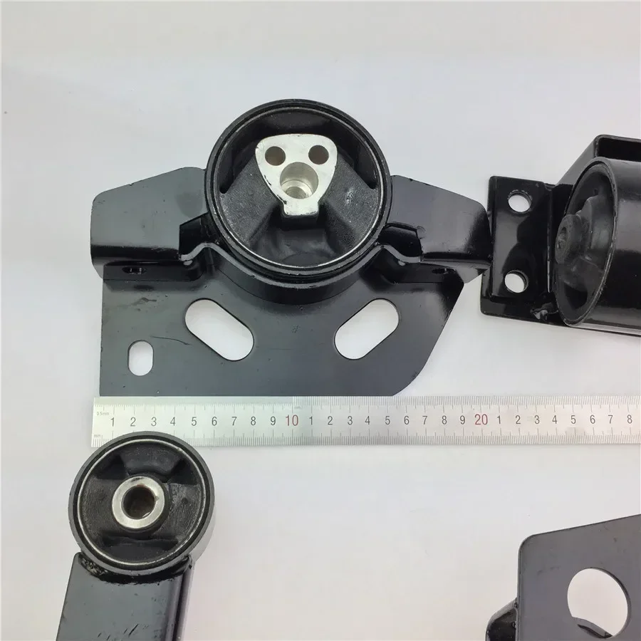 لشيري QQ / QQ3 أجزاء إصلاح حصيرة المحرك لوحة تعليق السيارة جبل قوس #4