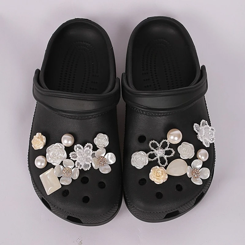 18PCS Fashion Shoe Charms for Crocs Sandals Clogs DIY Accessories Set High Quality 3D Flower Pearls Shoe Decorations for Women