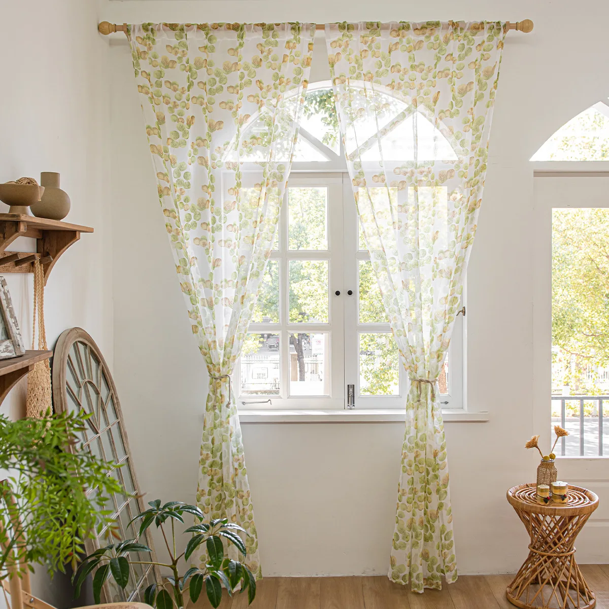 

Printed Flower Transparent Curtains Fantasy Leaf Gauze Curtains