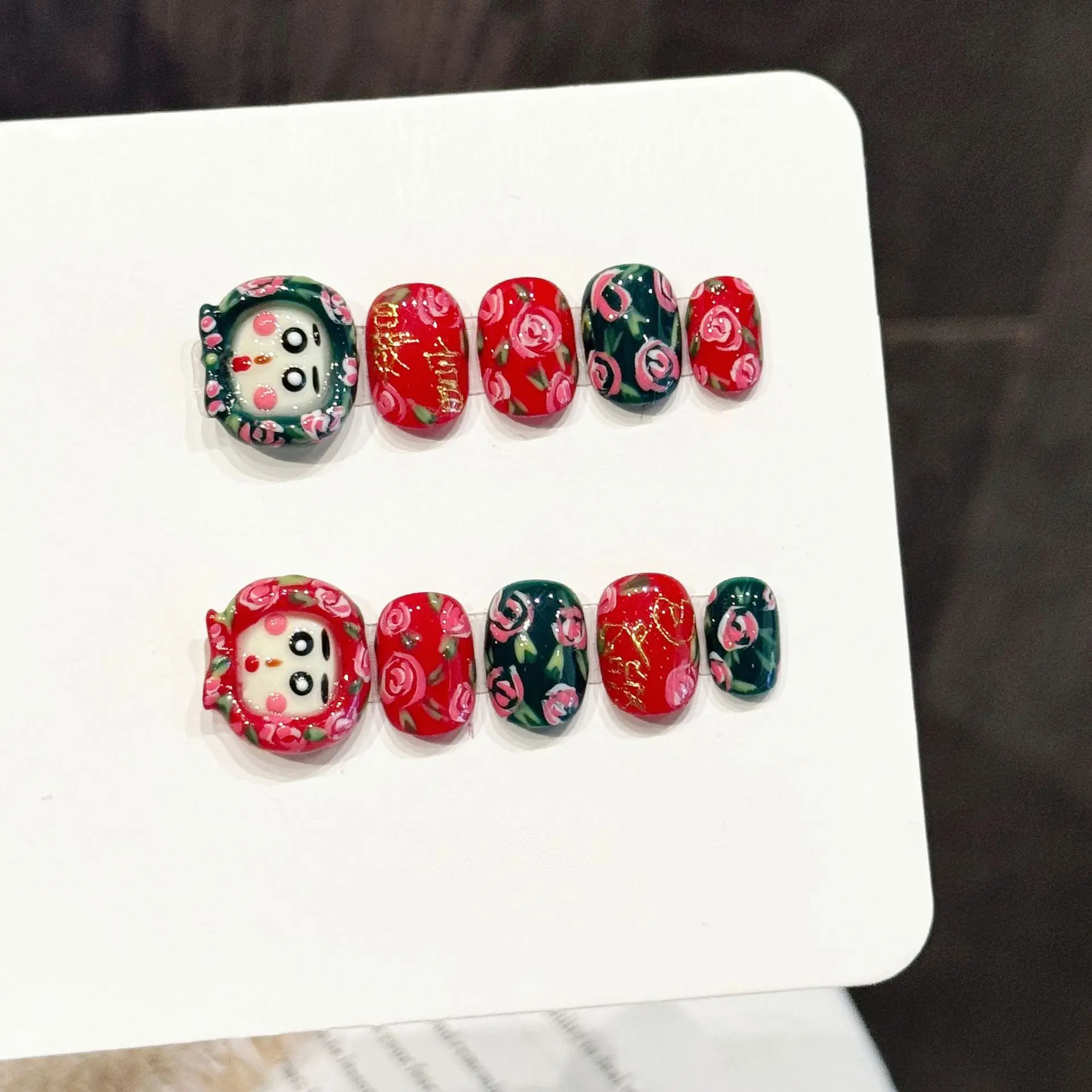 10Pcs Handmade Short Square Press On Nails Cute Cartoon Retro Color Contrast White Enhancing Nails with Red Rose PrintWith4PIECE