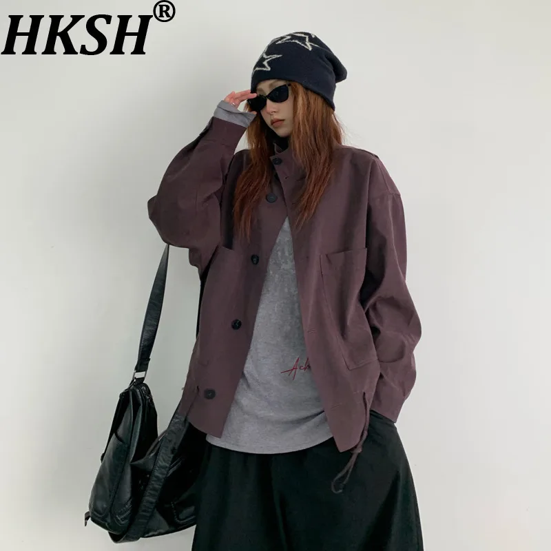 

HKSH весенне-осенняя новая женская куртка с воротником-стойкой, однобортные карманы, уличное пальто в американском стиле ретро с завязками на подоле HK13898