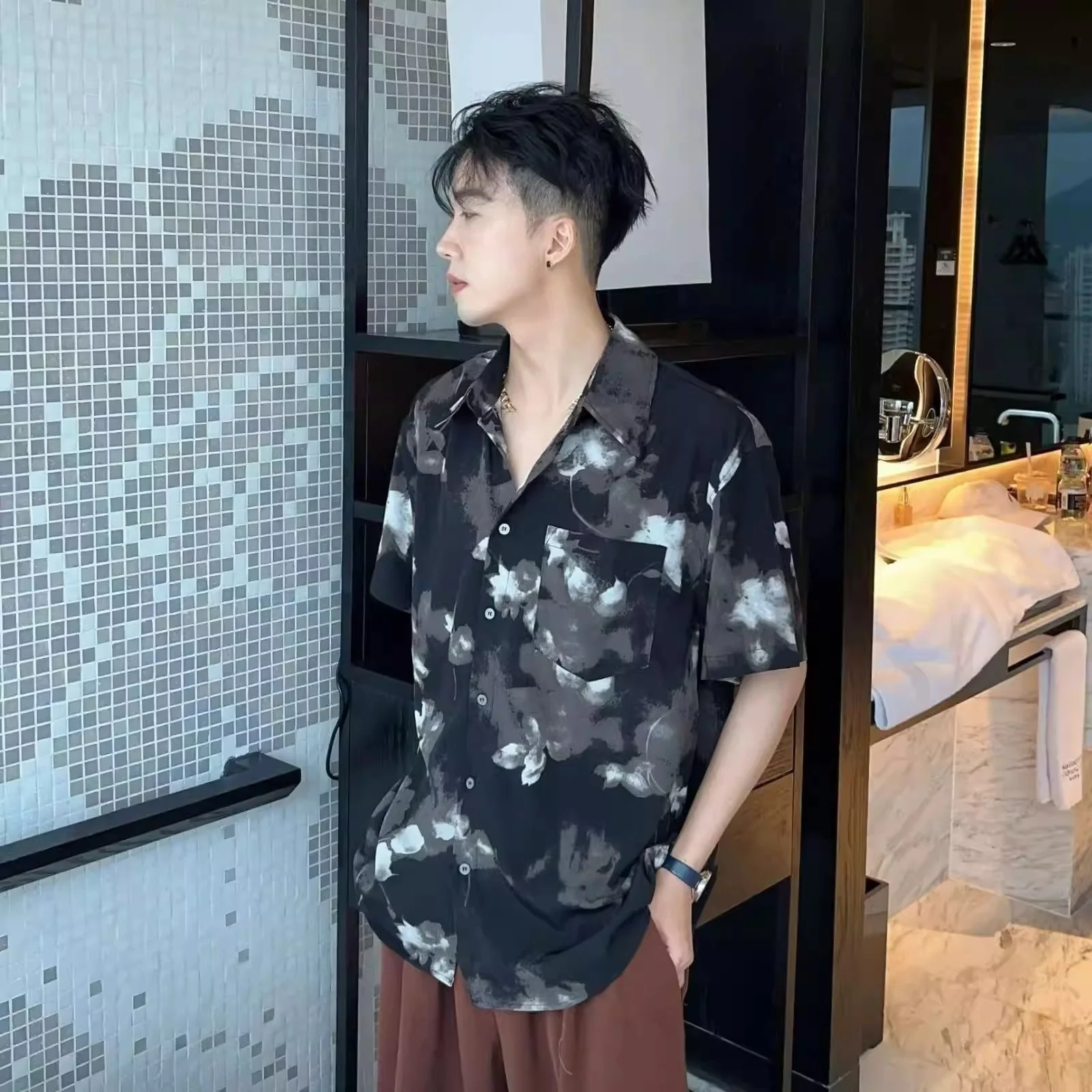 

Loose Short Sleeve Men's Shirt Summer Style Casual Cotton Polyester Print Design Hong Kong Style Fashionable Loose Fit Shirt