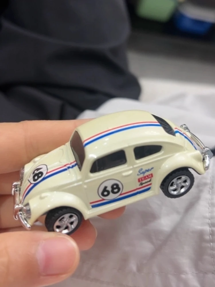 En Stock, escala 1:64, MINI coche teledirigido fundido a presión, Mini modelo de réplica de escarabajo Retro con luces de trabajo, juguete para niños 2,4G