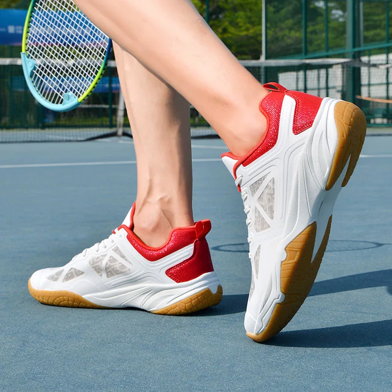 New professional badminton shoes breathable shock absorption non-slip men and women couple tennis shoes table tennis shoes