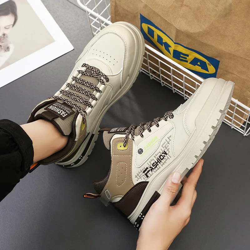 New Beige Men Casual Sneakers Fashion Lace-Up scarpe Casual alte da uomo Comfort scarpe da Skate da uomo antiscivolo zapatillas hombre