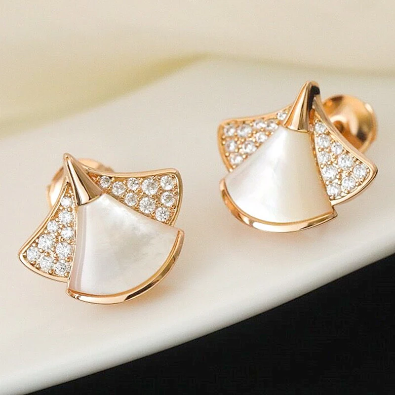 2023 New Rose Gold Natural Shell Polygonal Fan Shaped Skirt Earrings Women's Simple Fashion Party Gifts Premium Brand Jewelry