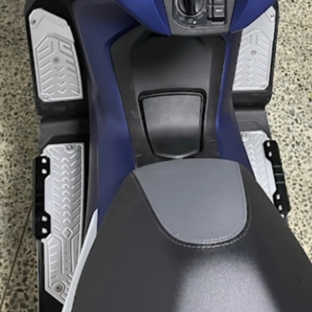 

For Honda Forza350 NSS-350 FORZA 350 NSS 350 2018-2021 2022 2023 2024 2025 Footrest Footboard Step Footpad Pedal Plate Foot Pegs