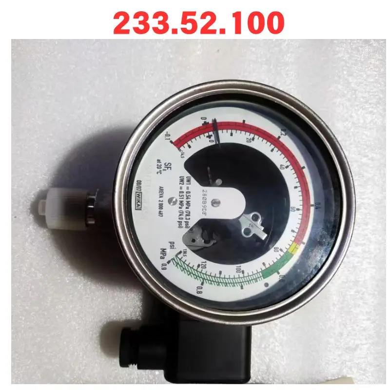 233.52.100 German Weika SF6 density meter Functional test OK