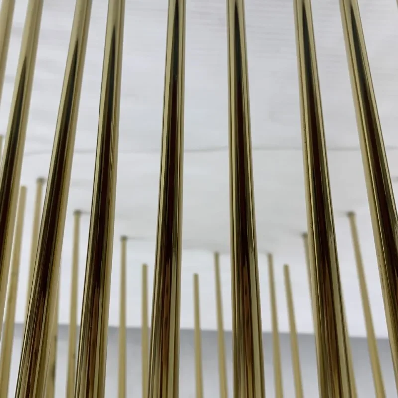 طاولة قهوة أمريكية فاخرة من الفولاذ المقاوم للصدأ مصنوعة من التيتانيوم طويلة وقصيرة/فندق/فيلا بار نموذج فاخر خفيف