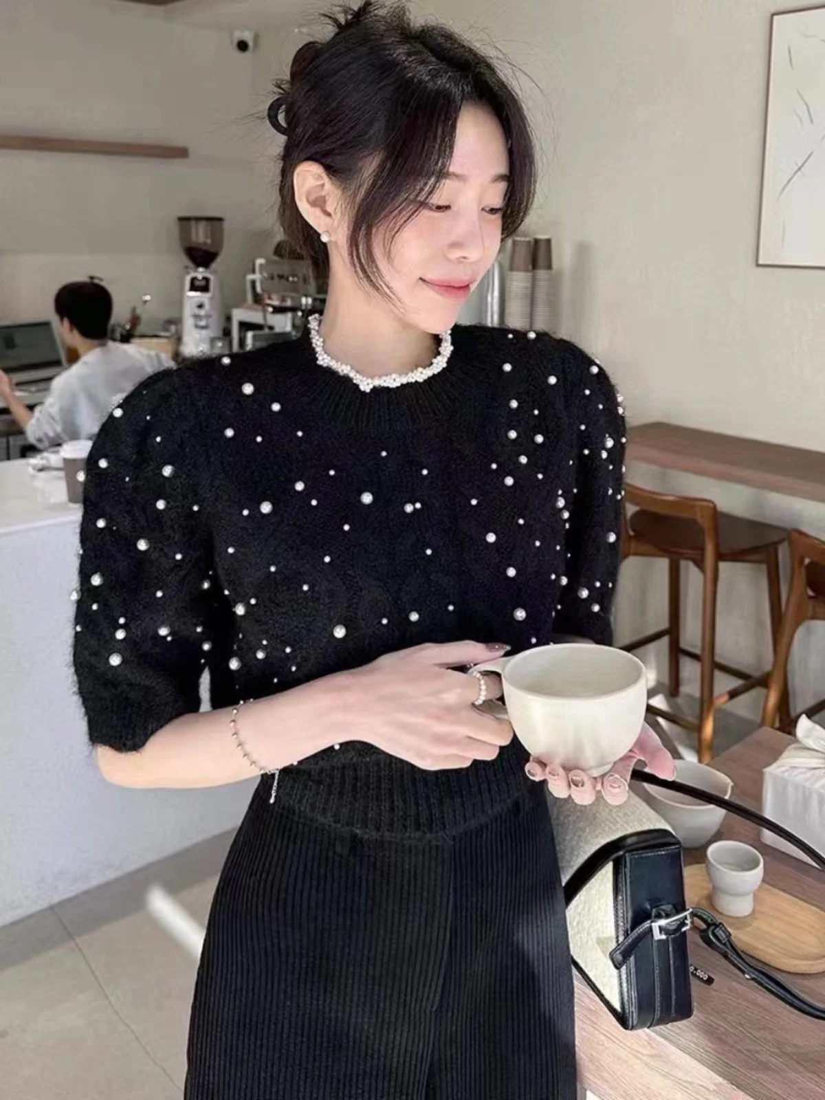 진주 장식 또는 허리 조임 라운드 Ne 헤비급 트위스트 디자인 겨울 탑이있는 여성용 레트로 니트 스웨터