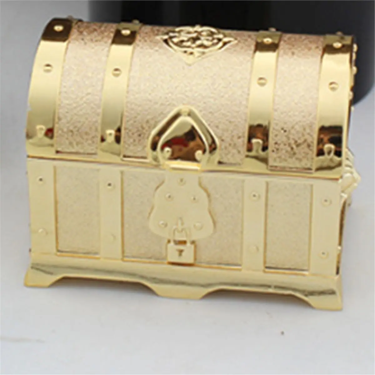 Multi-use Gear 1PC European-Style Retro Pirate Undead Treasure Box Metal Crafts Small Jewelry Box Jewelry Storage Treasure Box