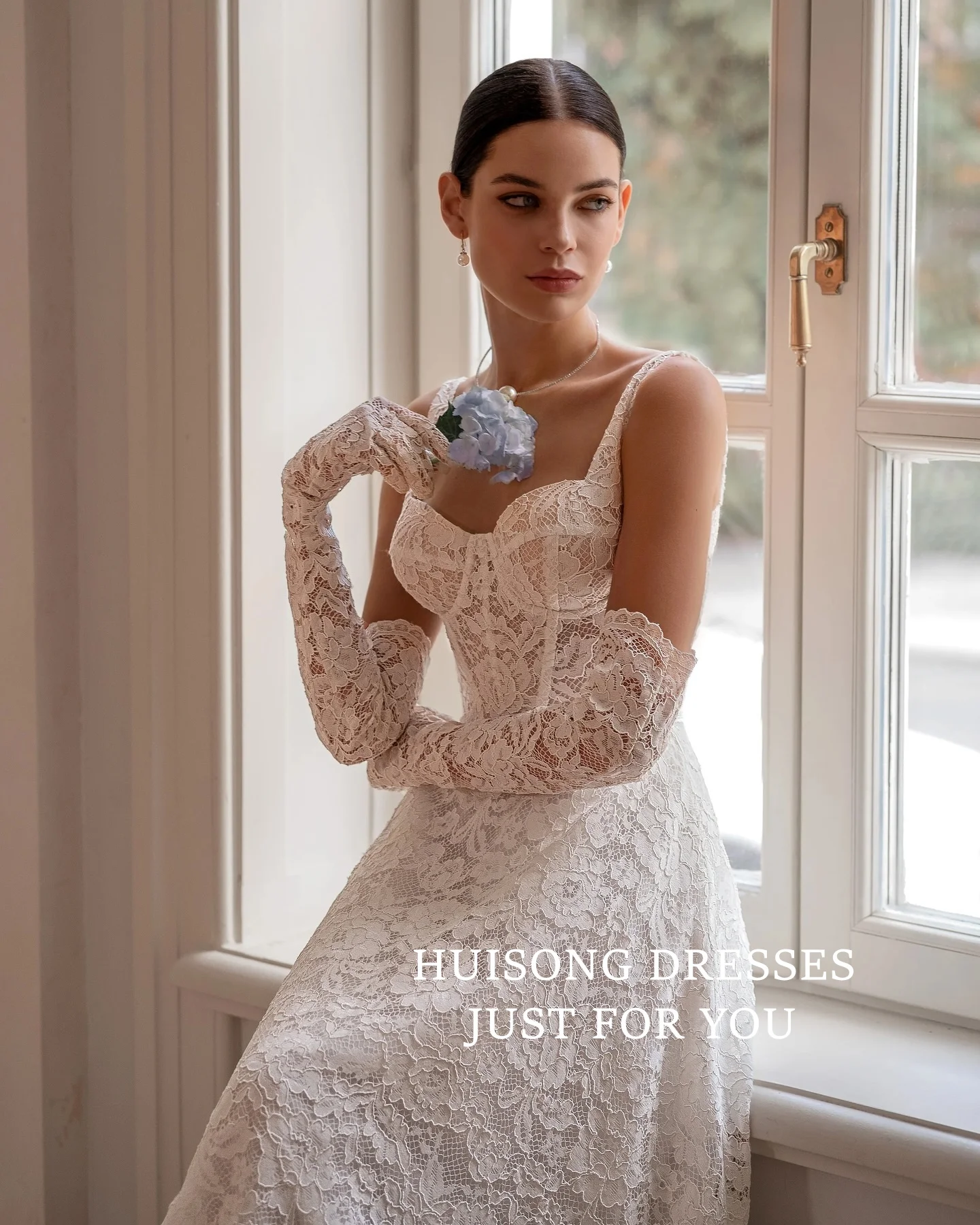 HUISONG Customized Lace Appliques Wedding Dresses Spaghetti Straps Sweetheart A-Line Beach Bridal Gown vestidos de novia