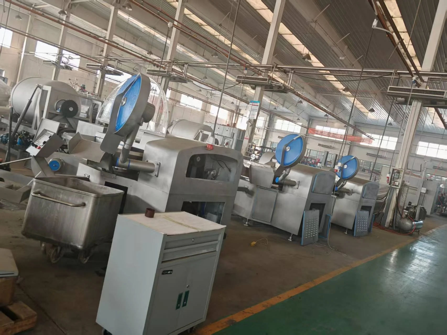 Heißer Verkauf automatische Hackfleischherstellungsmaschine Schüsselschneider für Rindfleischwurst