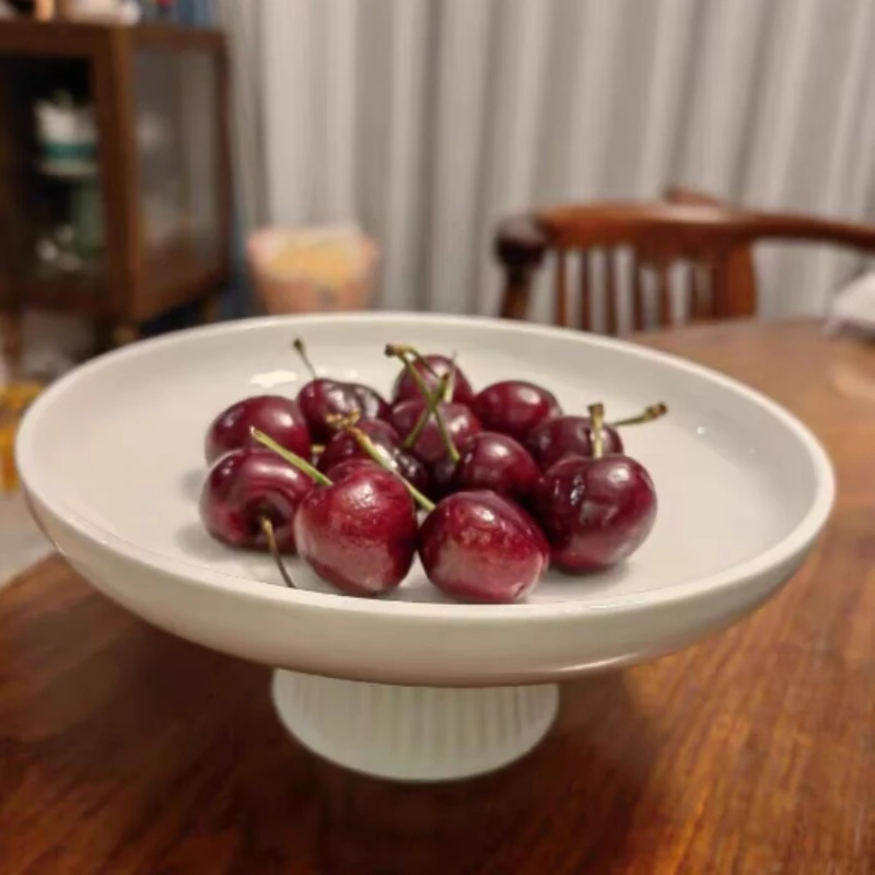 

White Tall Fruit Snack Dish Ceramic Round Western Dessert Plate Exquisite Vertical Fruit Pasta Storage Tray Restaurant Tableware