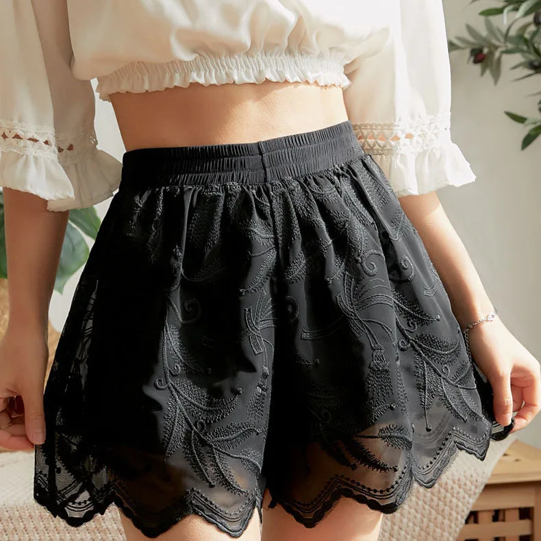 Summer Women Shorts Black White Lace Embroidered Ruffles Fashion Vintage Lolita Safety Pants JK Bottom Pants Anti Glare Shorts