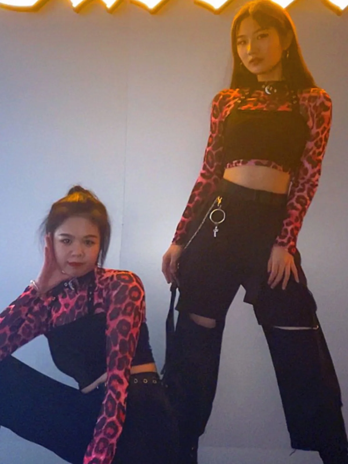  Lisa Style Street Dance Hip Hop Stage Performance Crop Top Long Sleeve Outfit JAZZ Belly Bearing Long Shirt