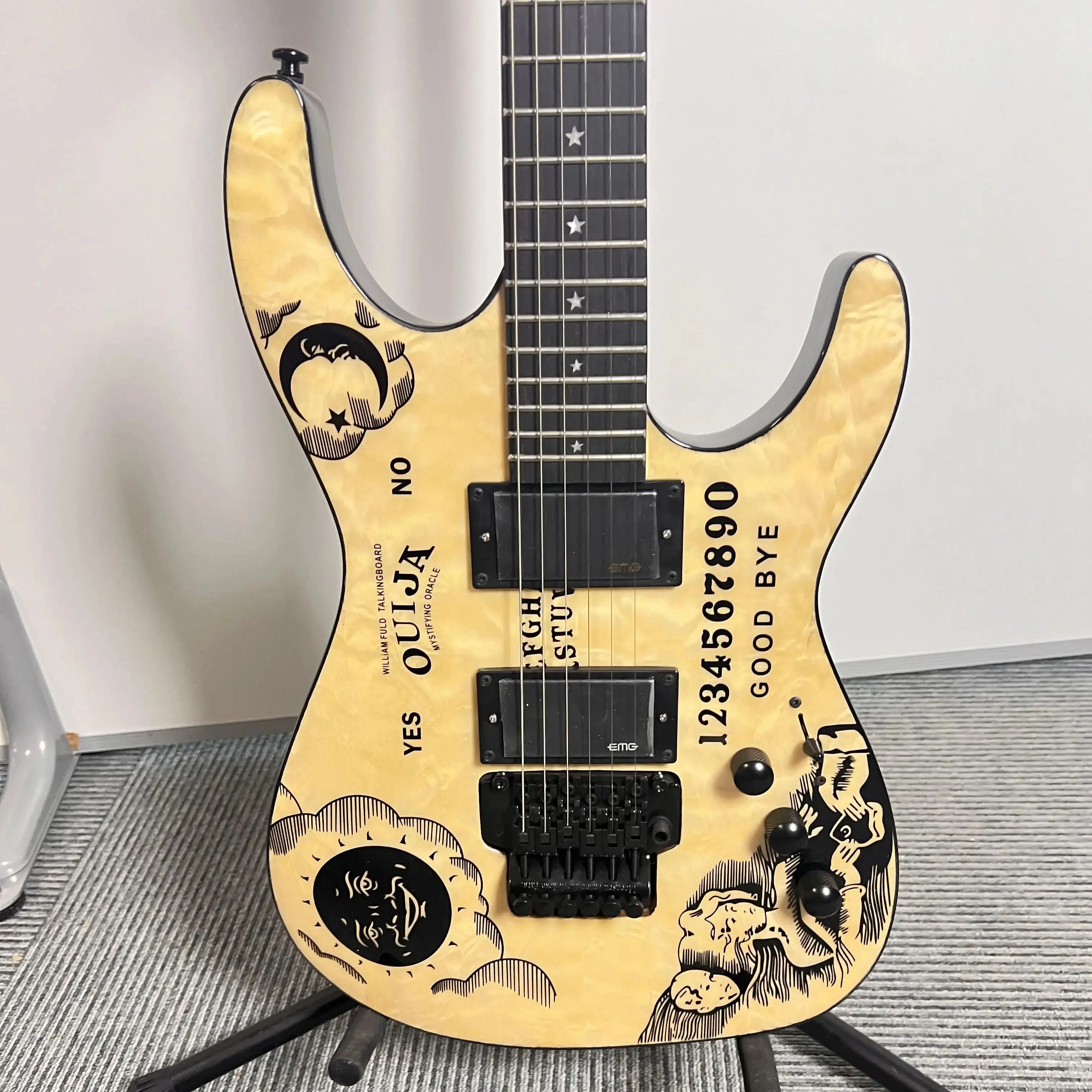 

Custom Wooden Moon Electric Guitar 6 Strings Moon Stencil Plate 2H Pickups Free shipping