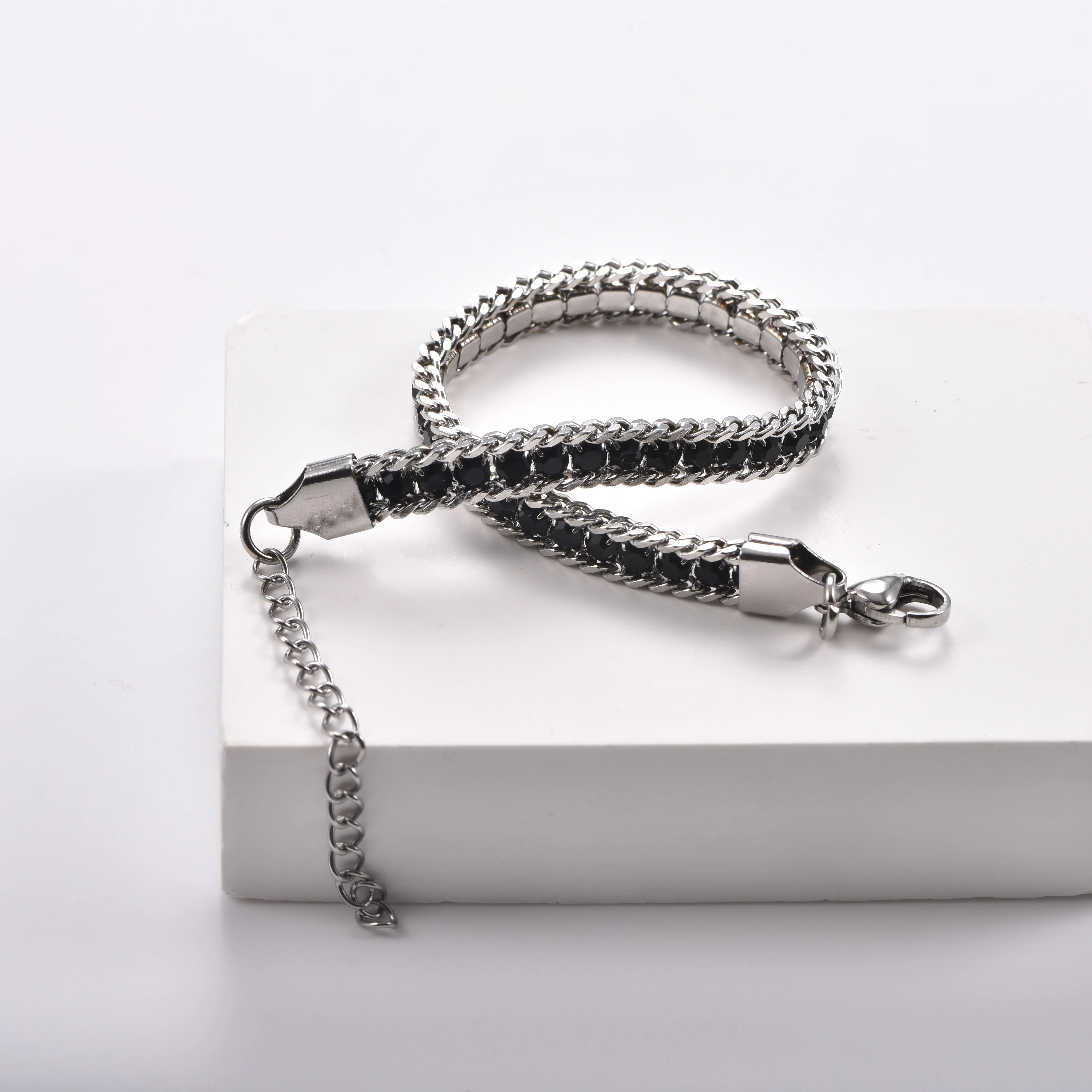Edelstahl-Strass-Kubaner-Kettenarmband für Damen und Herren, Buntes Kristall-Verstellbares Gliederarmband, Modisches Schmuckgeschenk – Detail 3