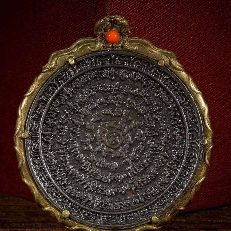 

Old Tibet Buddhism Meteorite Iron Tiantie Dorje Phurpa Vajra Faqi Statue Body Protection Buddhist Scriptures Pendant