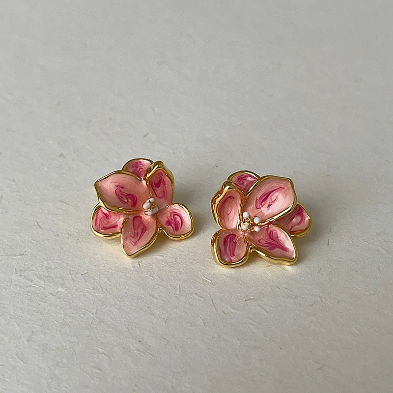 

Minar Cute Romantic Pink Color Enamel Flower Dangle Earrings for Women Mujer Gold Plated Metal Statement Wedding Party Jewelry