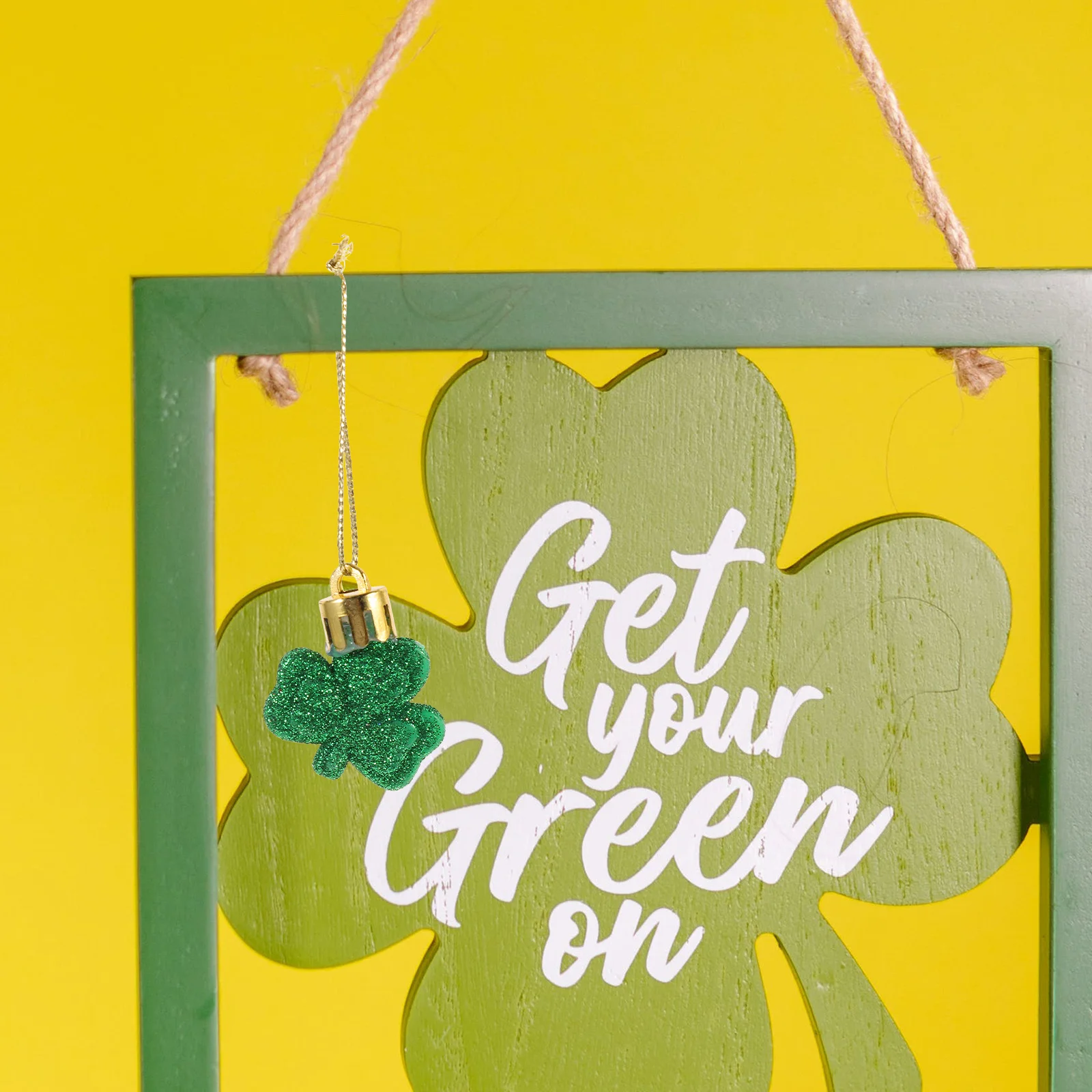 

15Pcs St Patrick's Day Shamrock Pendant Party Decor Hanging Festive Ornaments Shamrock Ornament St. Patrick's Day Clover