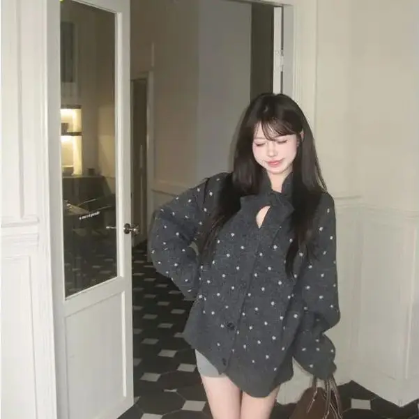 

Korea Retro Gray Polka-dot Bow Knitted Sweater Women Autumn Winter New Loose Lazy Style Soft Waxy Comfortable Top