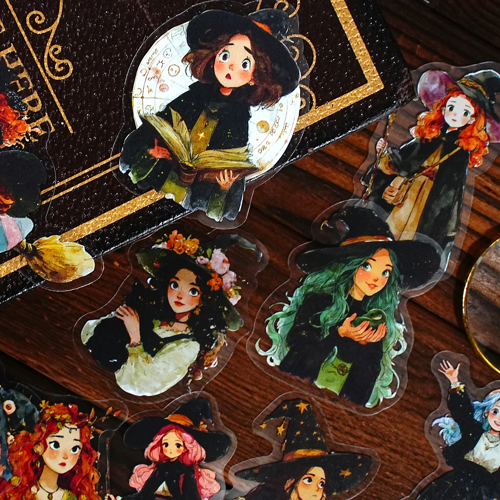 Etori Life Witch's Whispers Retro Magical Girl Schattig Karakterpatroon Huisdierstickers voor decoratie Scrapbookingbenodigdheden, Notitieboekjes, Telefoonstickers, Anime Diy, Kindercadeau Papieren zakken, Speelgoedstickers