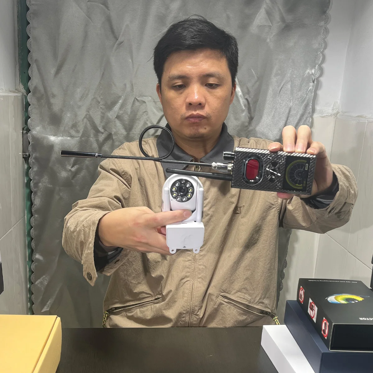 

Anti Spy Device K99 Pro - 5 Mode Detector for GPS Locator, Wireless Camera, SIM Card Bug, Strong Magnetic & Infrared Scan