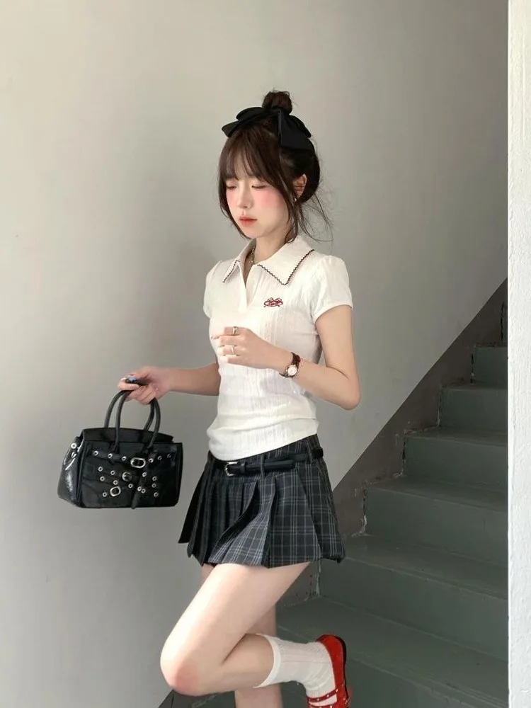 

Летний модный комплект в корейском стиле: футболка с коротким рукавом и юбка для женщин