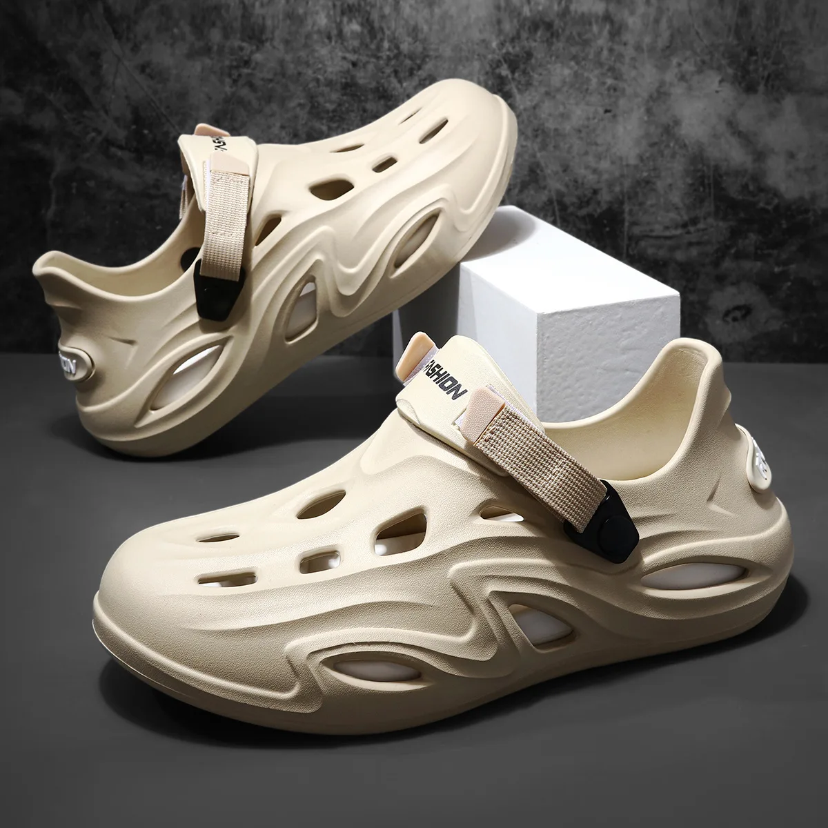 

Summer Beach Mesh Sandals with Non-slip Backstrap Waterproof & Quick-dry EVA Beach Shoes for Men & Women Plus Size 36-46