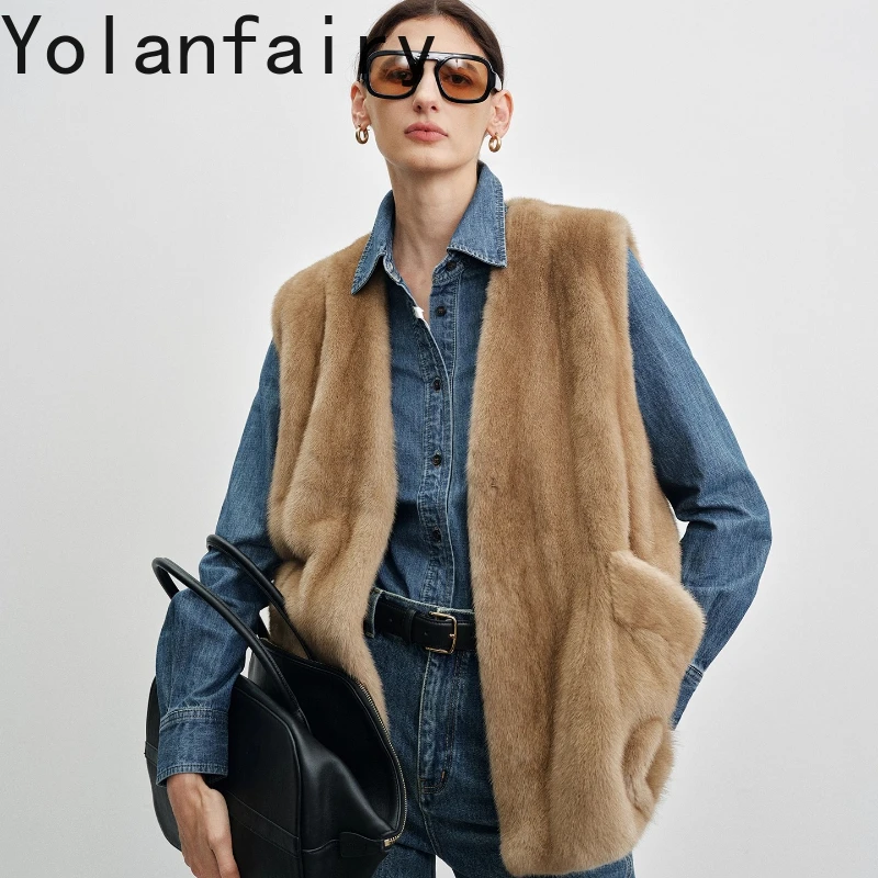 YOLANFAIRY ベルベット製 本物のミンクファーコート 冬用 暖かい Vネックブラウス ノースリーブ 通勤スタイル 天然ミンクベスト 女性用 2025